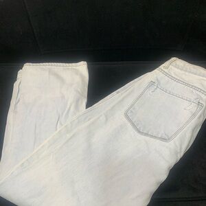 Vibrant Light Wash White Women's Jeans